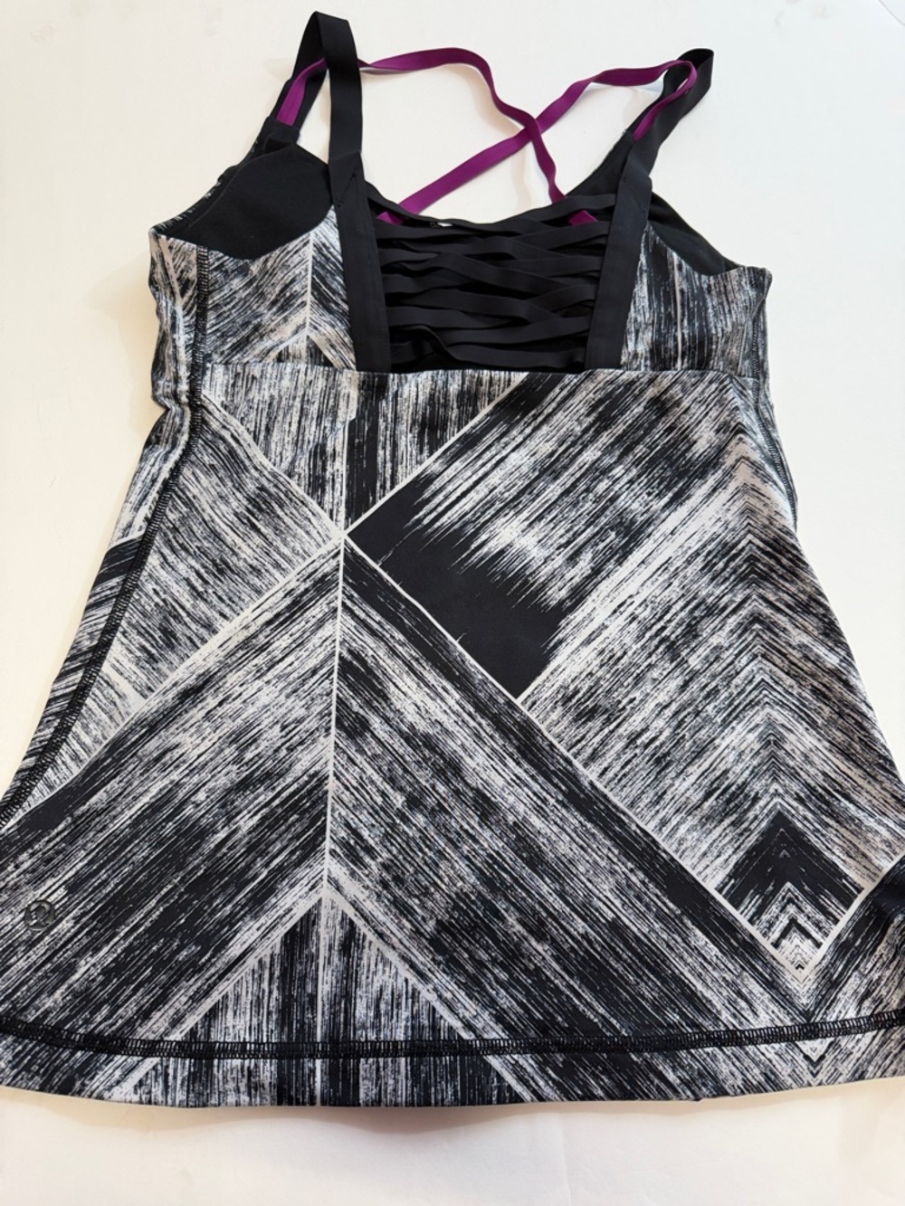 Lululemon tank - Picture 2 of 4